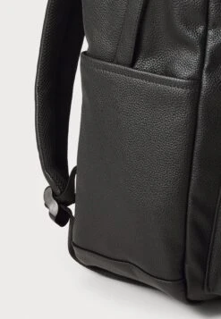 Bugatti RICO RUCKSACK - Rucksack - Schwarz -Coes Style Store 09192ab5ef09453f8677cebe69e5a991