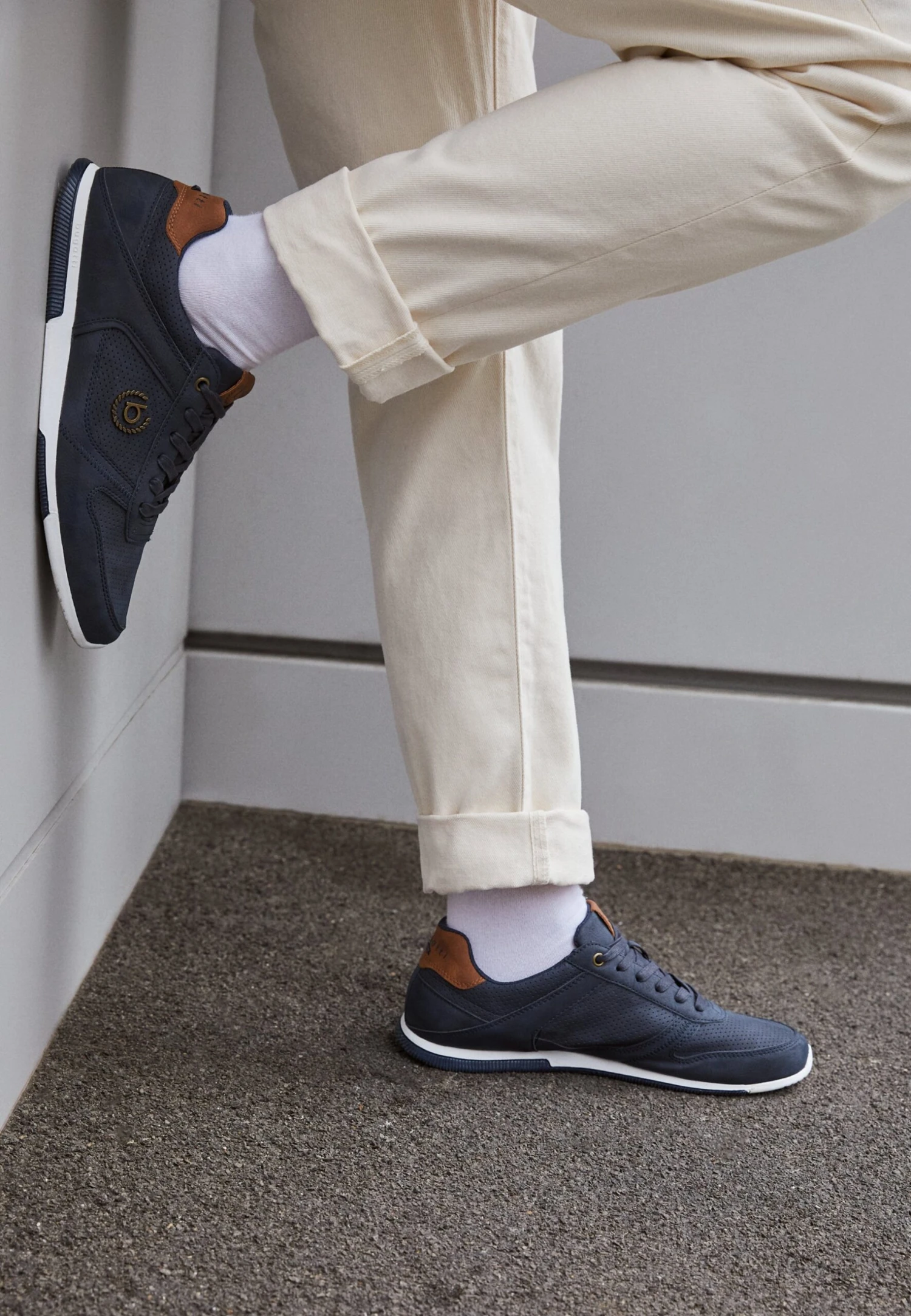 Bugatti Trainers - Dark Blue 2 Bugatti Trainers - Dark Blue - Image 2