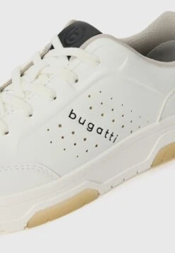 Bugatti DASTON - Trainers - White -Coes Style Store 23fb353e3a85472ebd8971501aa2663d