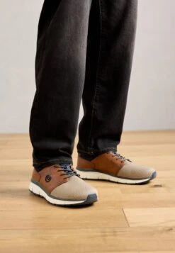 Bugatti SONIC - Trainers - Black/cognac -Coes Style Store 2efe378084134858b2d7c33ce1edd5dd