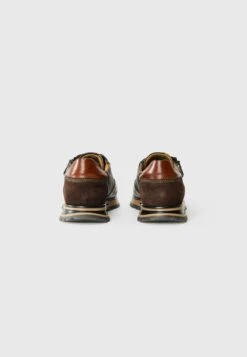 Bugatti PHILIP - Trainers - Brown -Coes Style Store 3352b1fe34e04e1c824575769e972314