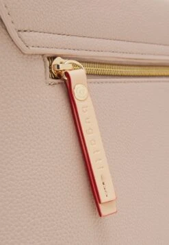 Bugatti ELLA - Cross Body Bag - Beige -Coes Style Store 5425d32dcb4a4da6aa228acf80d856eb