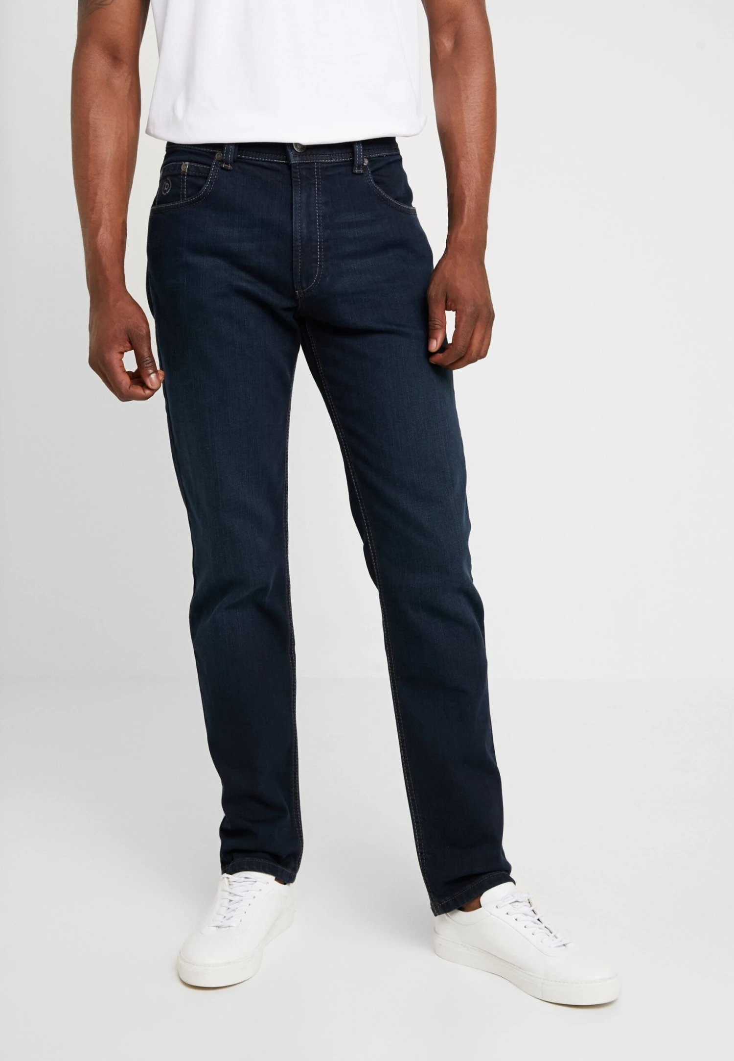 Bugatti Nevada - Straight Leg Jeans - Blue-Black 1 Bugatti Nevada - Straight Leg Jeans - Blue-Black