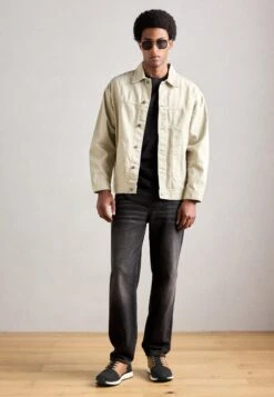 Bugatti SONIC - Trainers - Black/cognac -Coes Style Store 69fed5fd460344bdb6a7cfcc77e86097