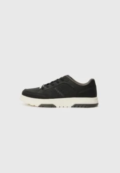 Bugatti DASTON - Trainers - Black