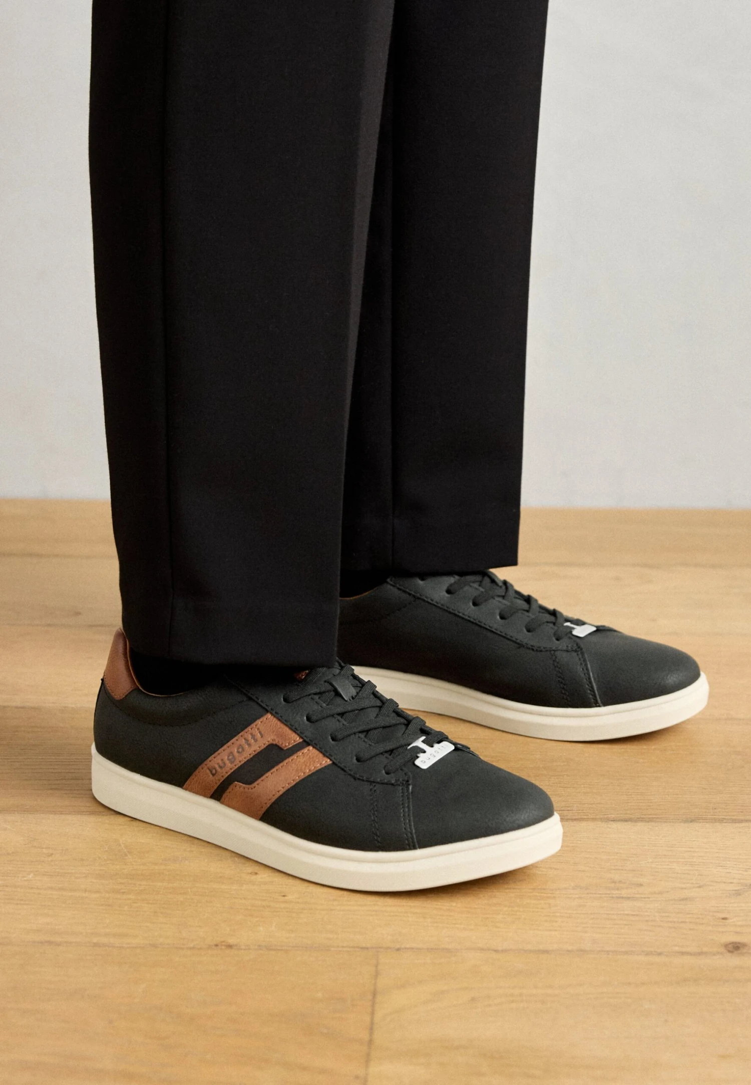 Bugatti DUPSO - Trainers - Black 2 Bugatti DUPSO - Trainers - Black - Image 2