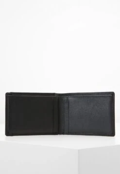 Bugatti ATLANTA - Wallet - Black -Coes Style Store e409d69cef224e92bc76c23250b9905a