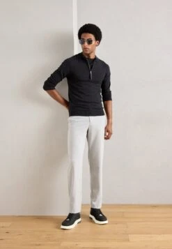 Bugatti DASTON - Trainers - Black -Coes Style Store ebbf7c01ce124fca824d6ded5cbf44f9