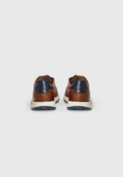 Bugatti IVO - Trainers - Cognac -Coes Style Store f77081c16a8f46b8bd2001304b1203c9