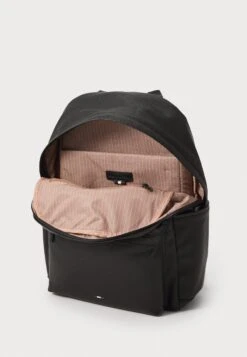 Bugatti RICO RUCKSACK - Rucksack - Schwarz -Coes Style Store f89f7587c1784300b2863dfd5e162a20